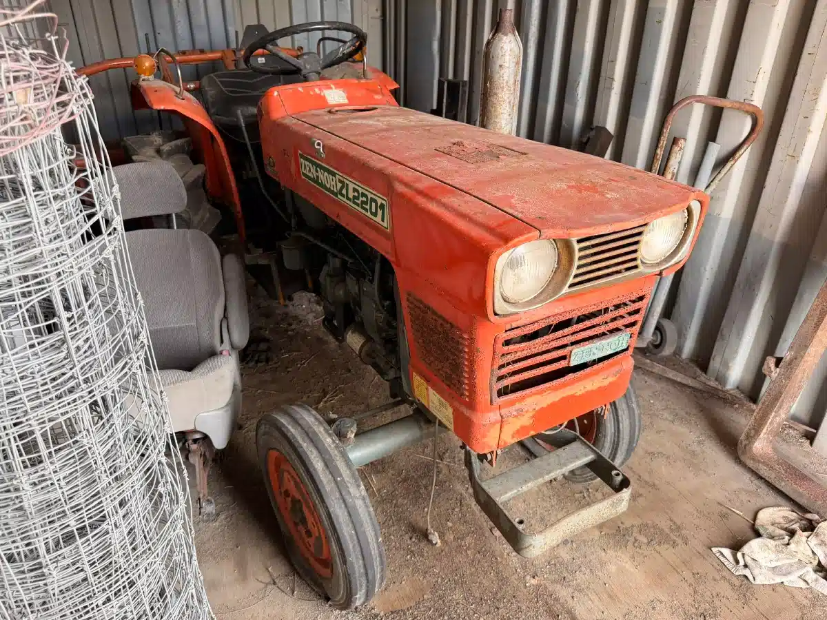 Gallery image 2 for 1975 Zen-Noh ZL2201 Tractor