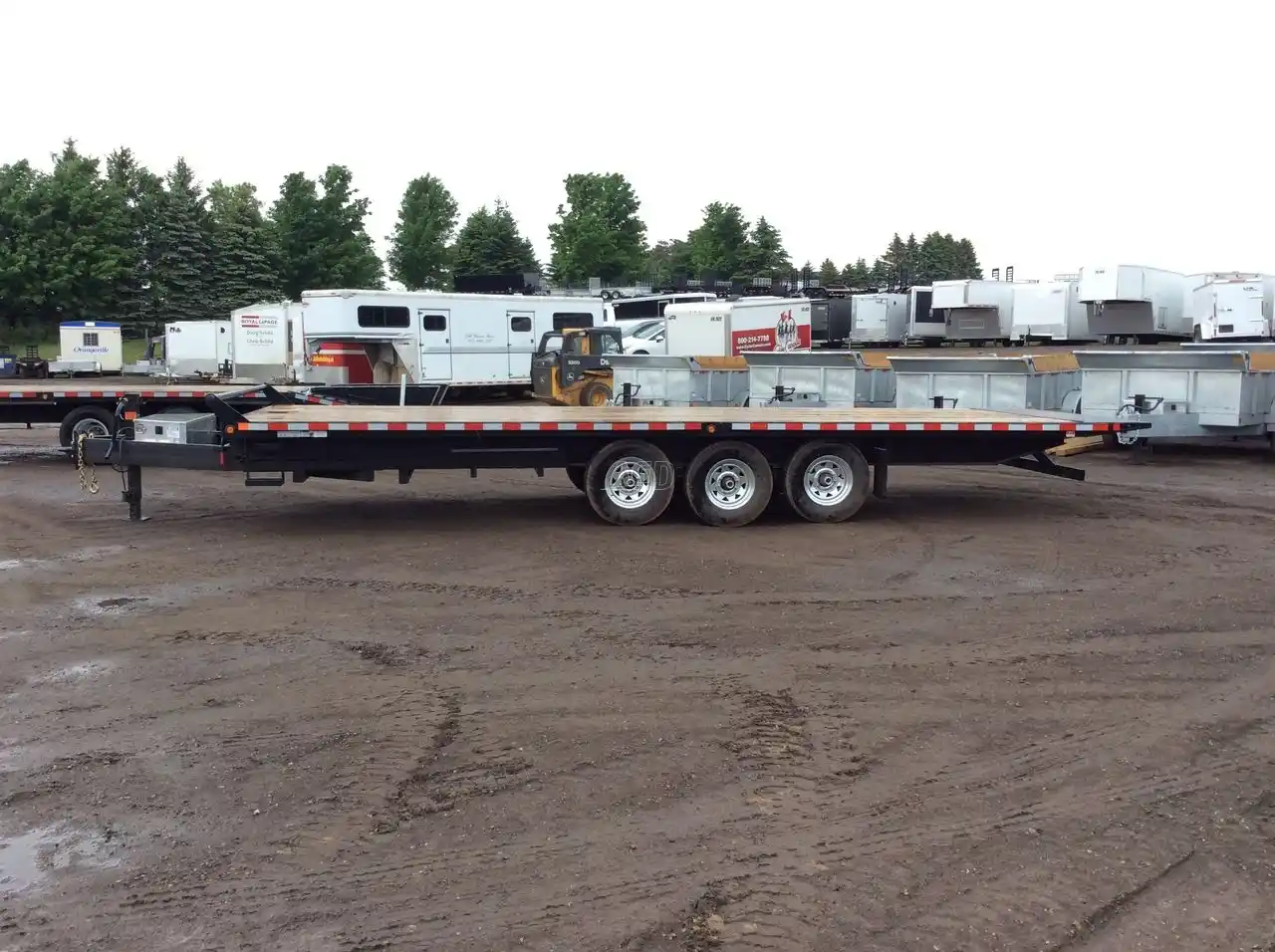 Gallery image 2 for 2026 Canada Trailers 8.5X26 10.5 TON Trailer - Tilt Deck