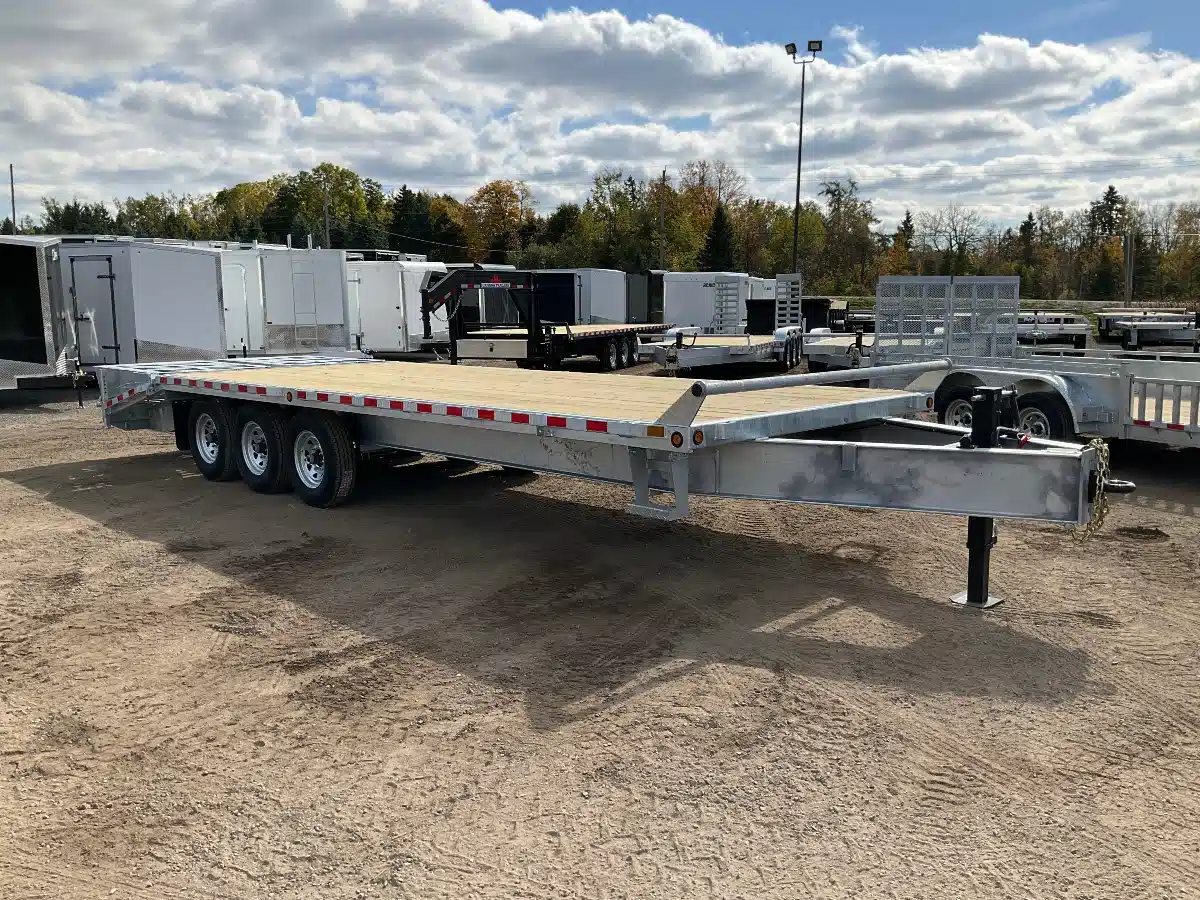 New 2026 Canada Trailers 8.5X25 10.5 TON GALVANIZED DECKOVER Equipment Trailer Trailer - Flat Deck