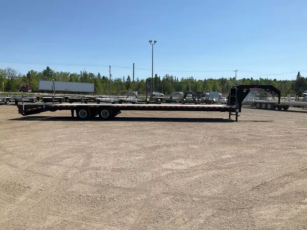 Photo de la Galerie 2 pour 2026 Canada Trailers 8.5x40 12 Ton Gooseneck Equipment Remorque - Plateforme