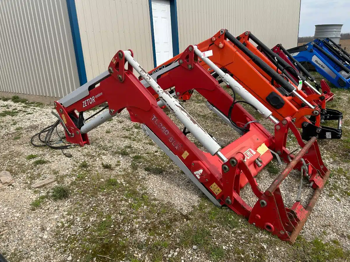 Gallery image 1 for Used Zetor TL 260 SLX Front End Loader
