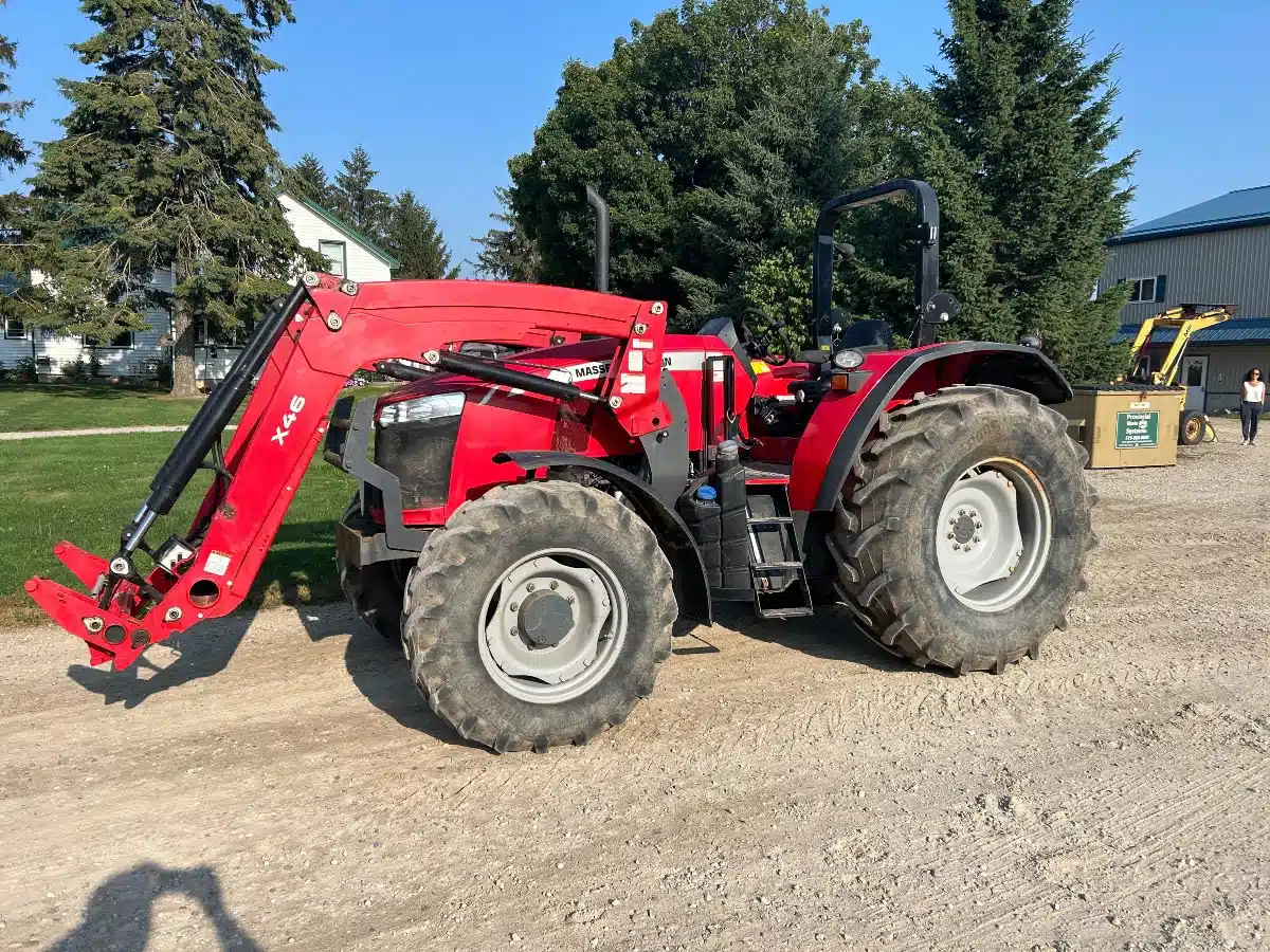 Gallery image 1 for Used Massey Ferguson 5711 Tractor
