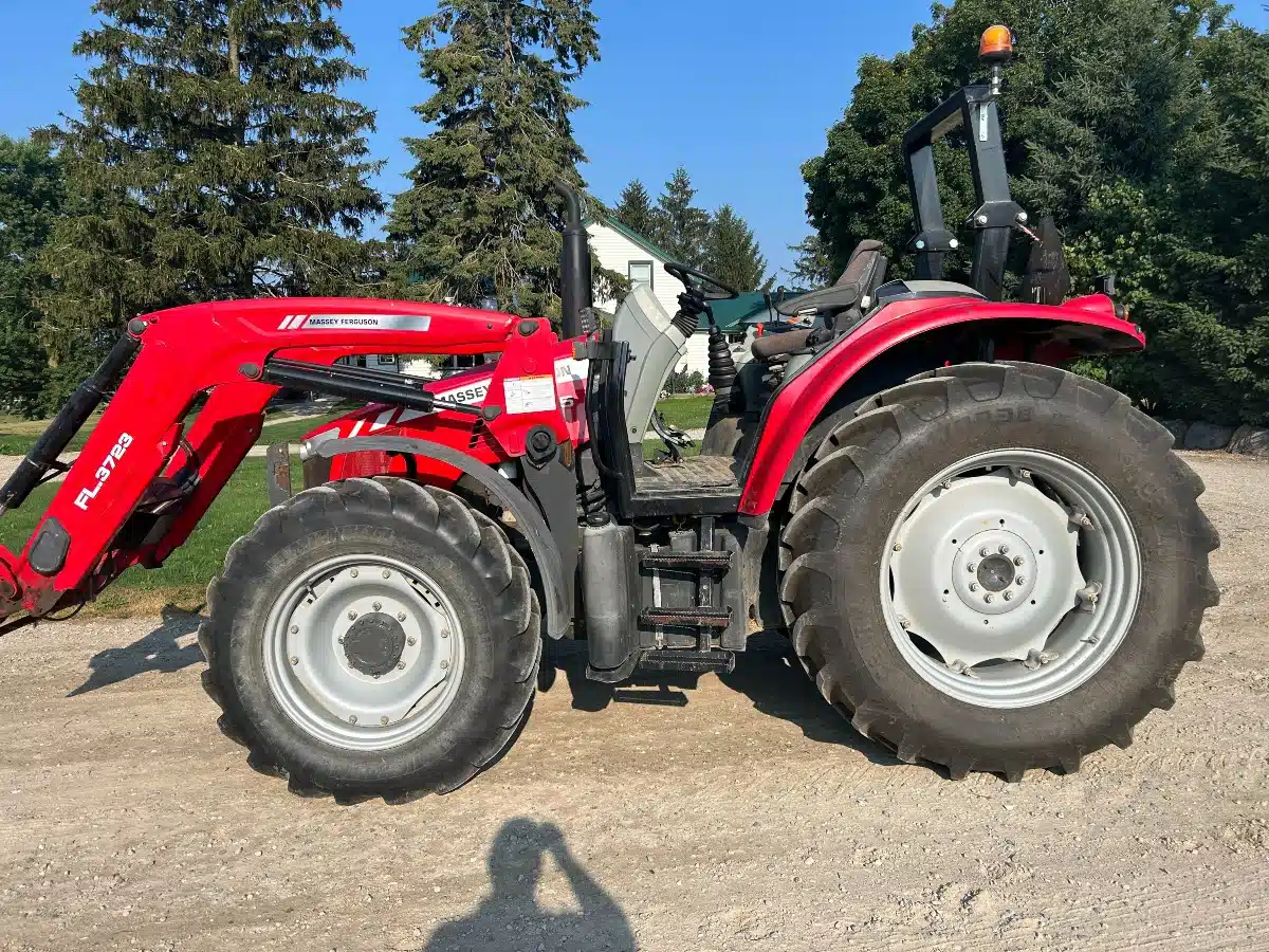 Gallery image 2 for Used 2012 Massey Ferguson 5455 Tractor