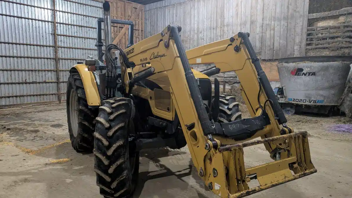 Gallery image 2 for Used Challenger MT455B Tractor