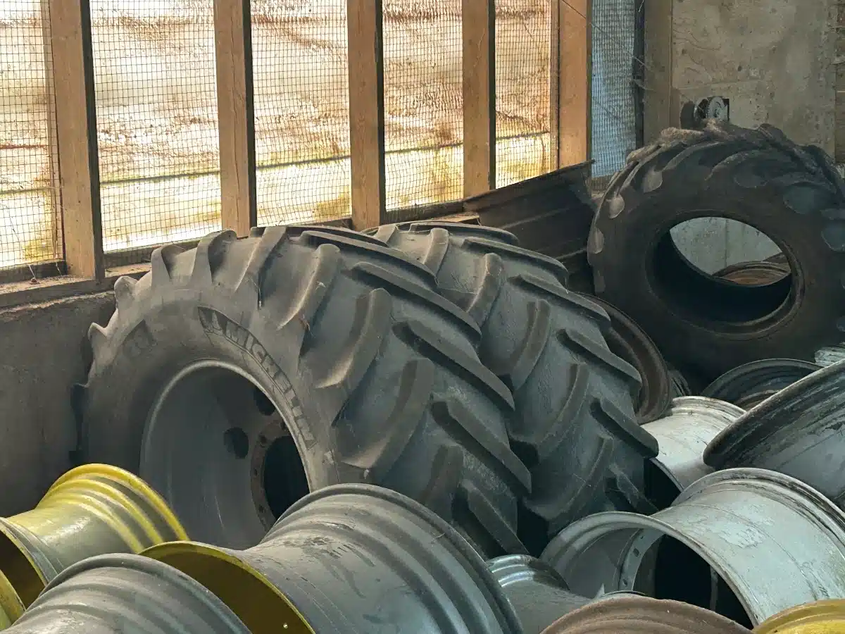 Gallery image 1 for Used Michelin 540/65x28 Tires & Rims