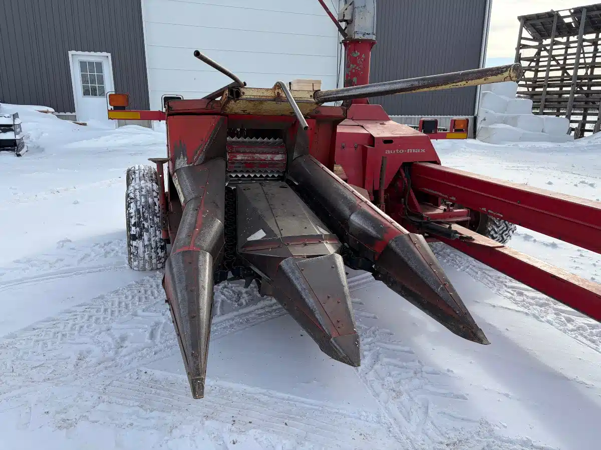 Gallery image 2 for Gehl 1085 Forage Harvester