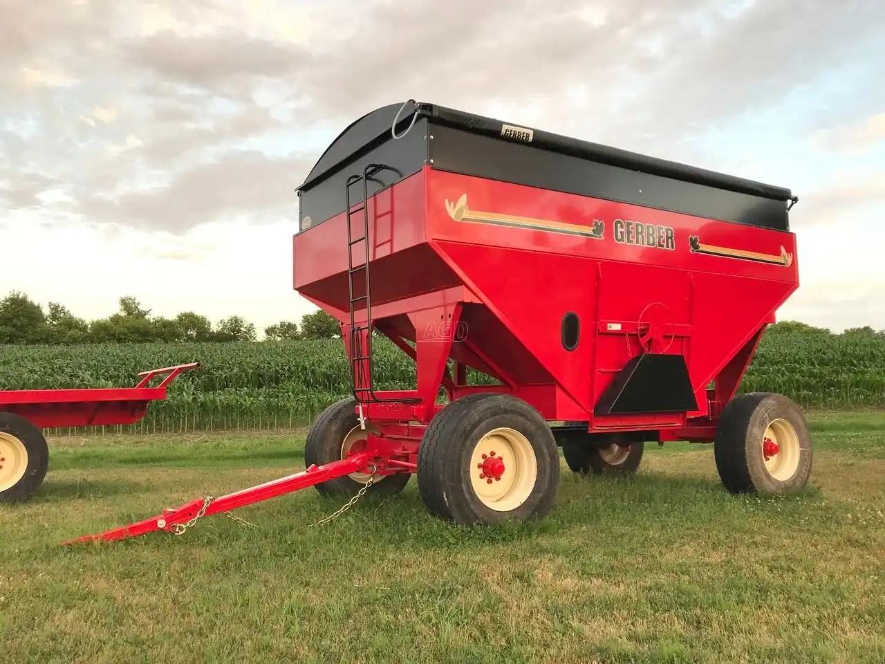 Gallery image 1 for New 2025 Gerber 550 Gravity Box