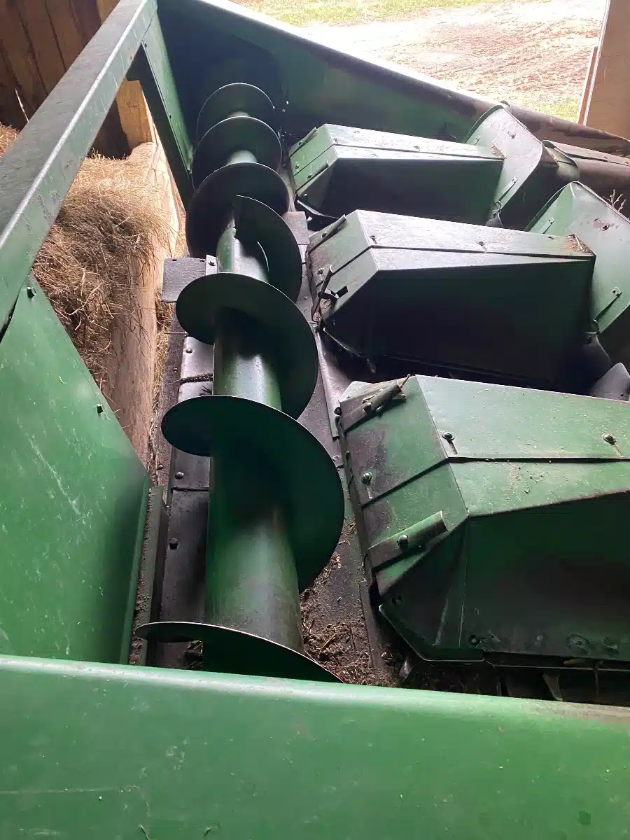 Gallery image 2 for Used 1994 John Deere 444 Header Combine