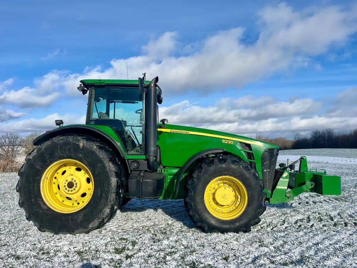Gallery image 2 for Used 2006 John Deere 8230 Tractor