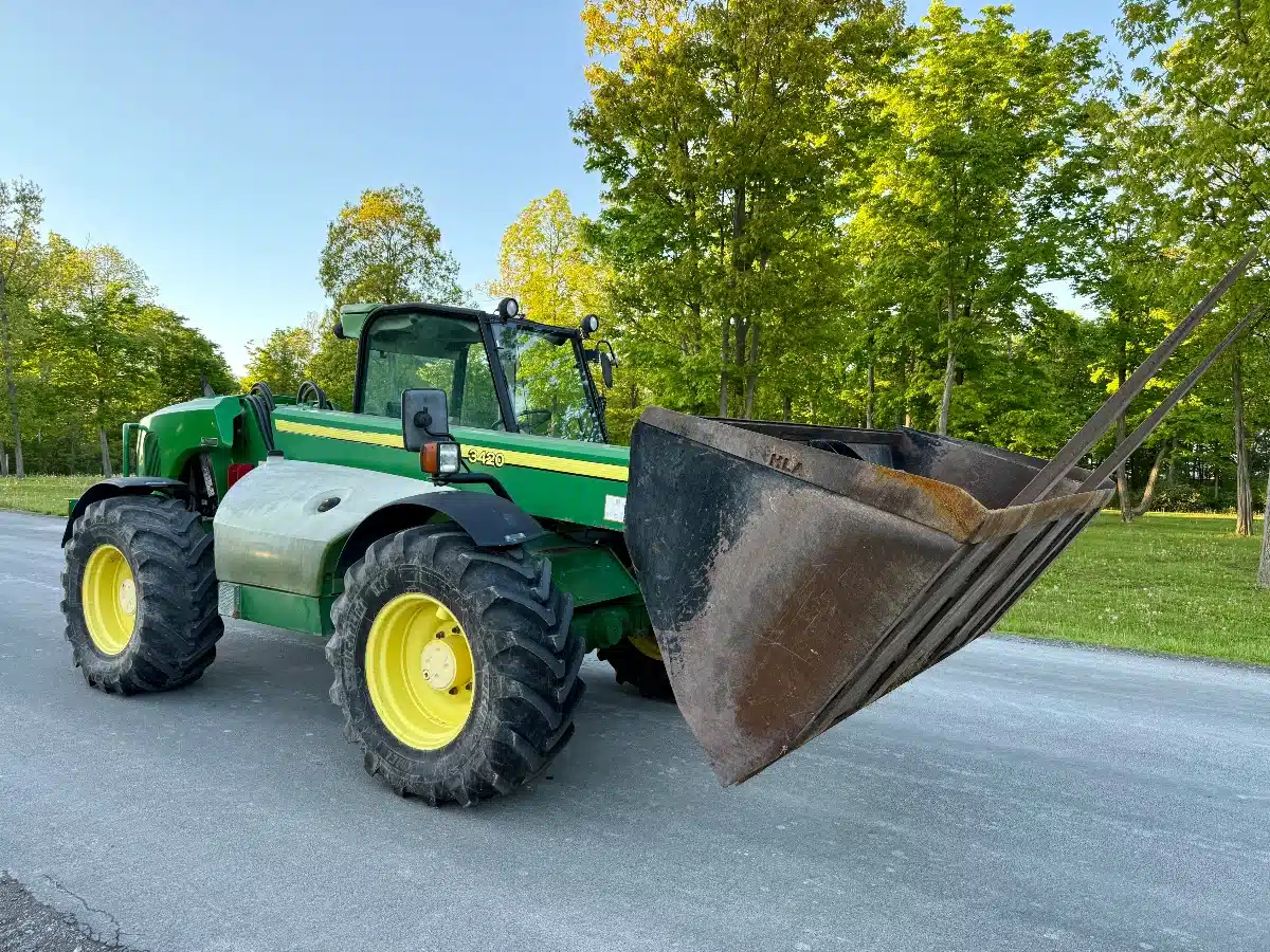Gallery image 1 for Used 2006 John Deere 3420 TeleHandler