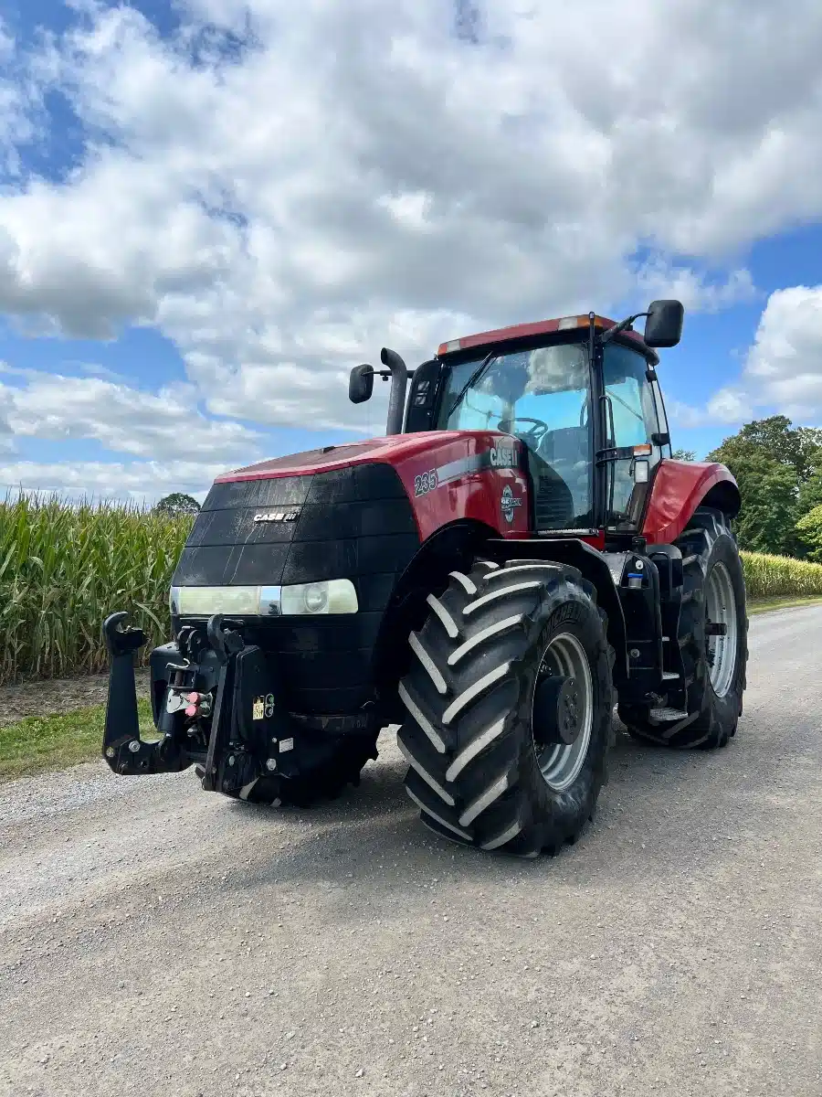Gallery image 2 for Used 2013 Case IH 235 Tractor