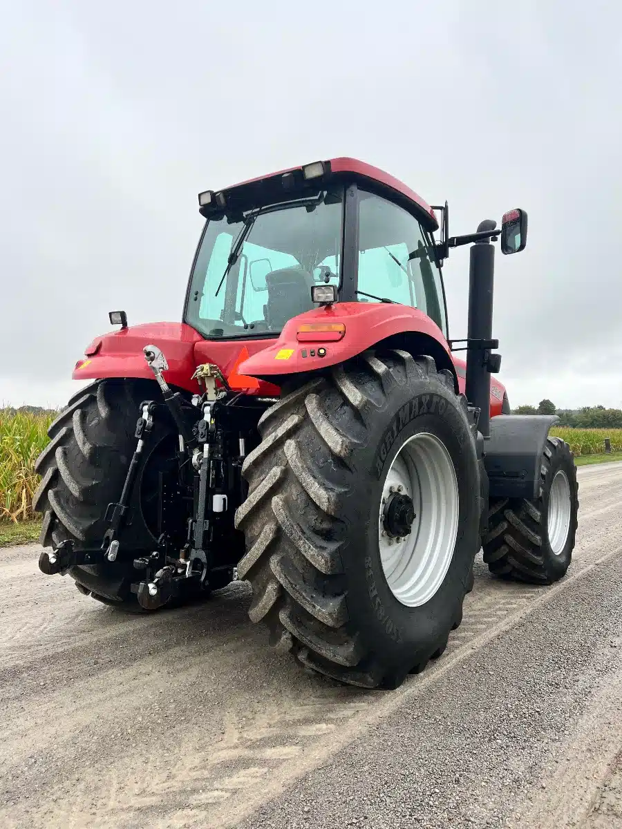 Gallery image 2 for Used 2010 Case IH MAGNUM 250 Tractor