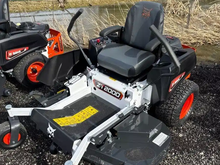 Gallery image 2 for Used 2024 Bobcat ZT2000 52SD Mower - Zero Turn