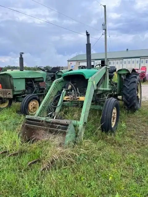Gallery image 2 for Used John Deere 510 Tractor