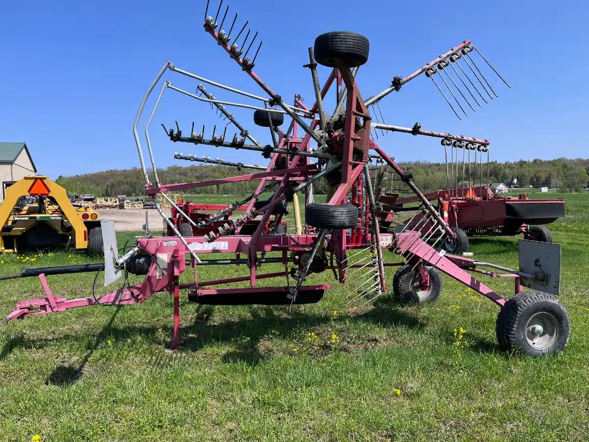 Gallery image 1 for Used Stoll R655 Rake