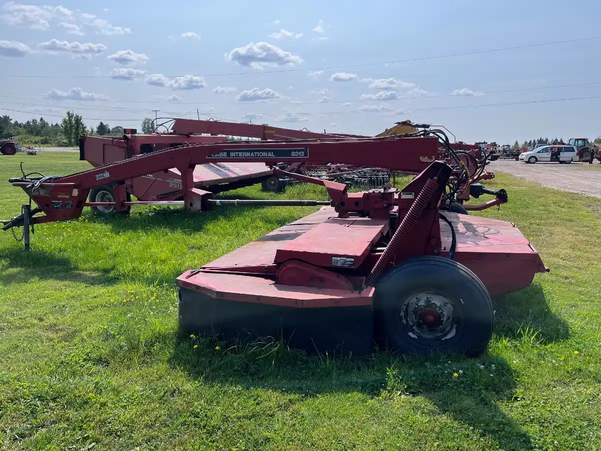 Gallery image 1 for Used Case IH 8312 Disc Mower Conditioner