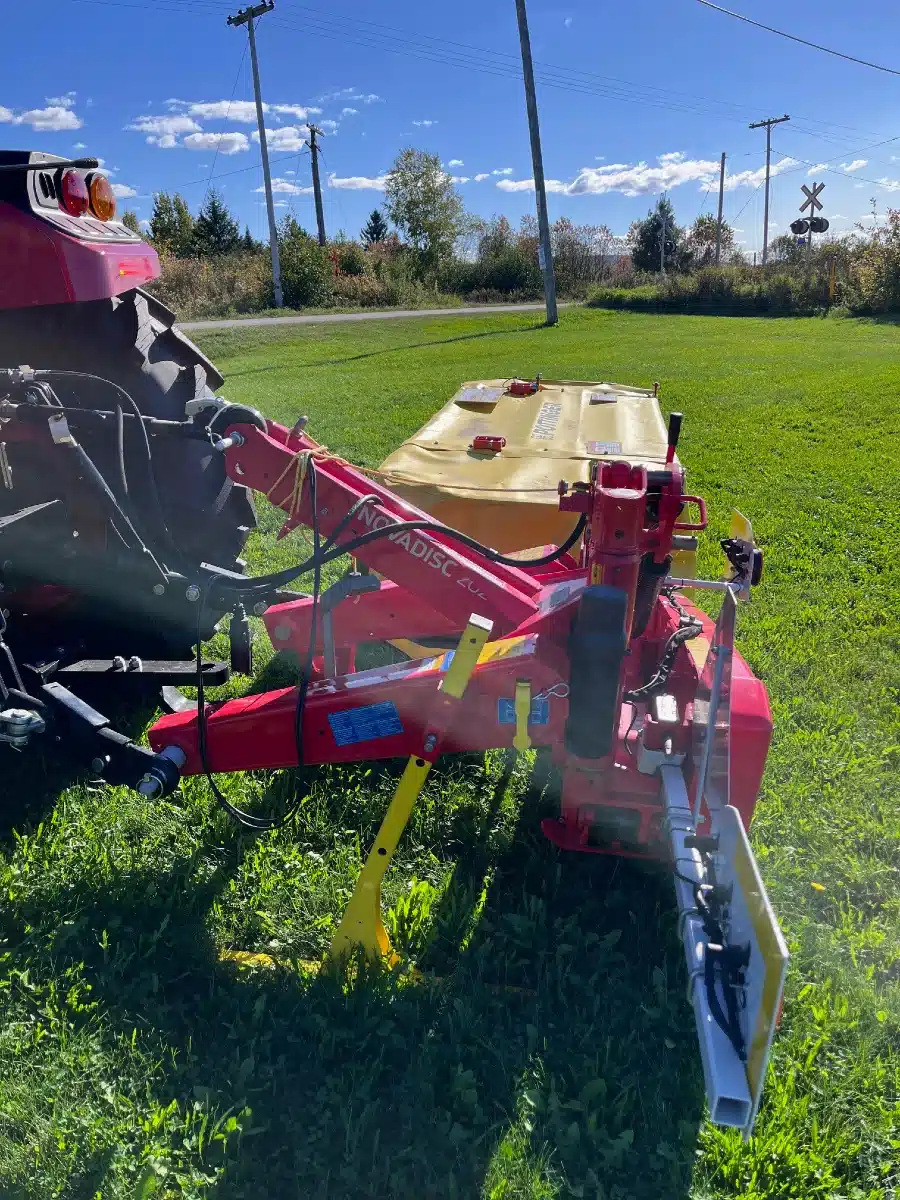 Gallery image 2 for New 2025 Pottinger NOVADISC 262 Disc Mower