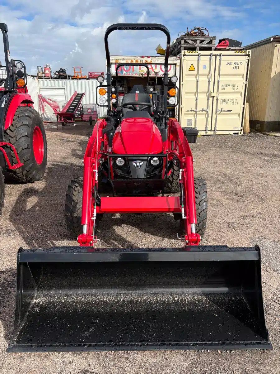 Photo de la Galerie 2 pour 2026 TYM T2025 Tracteur