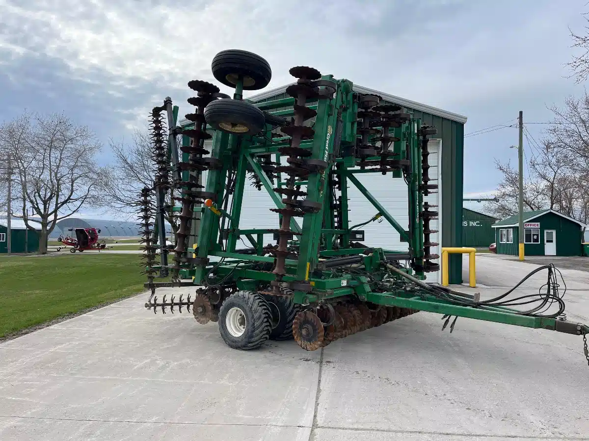 Gallery image 2 for Used Great Plains 4000TM Vertical Tillage