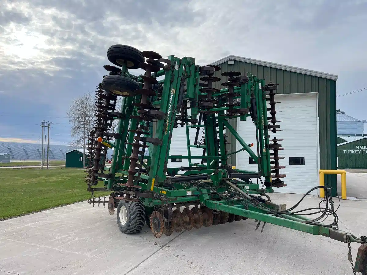 Gallery image 1 for Used Great Plains 4000TM Vertical Tillage