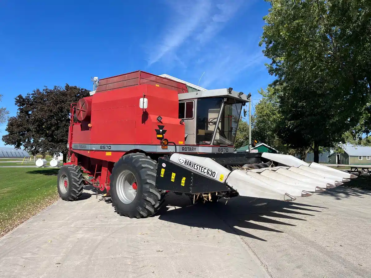 Used 1999 Massey Ferguson 8570 Combine
