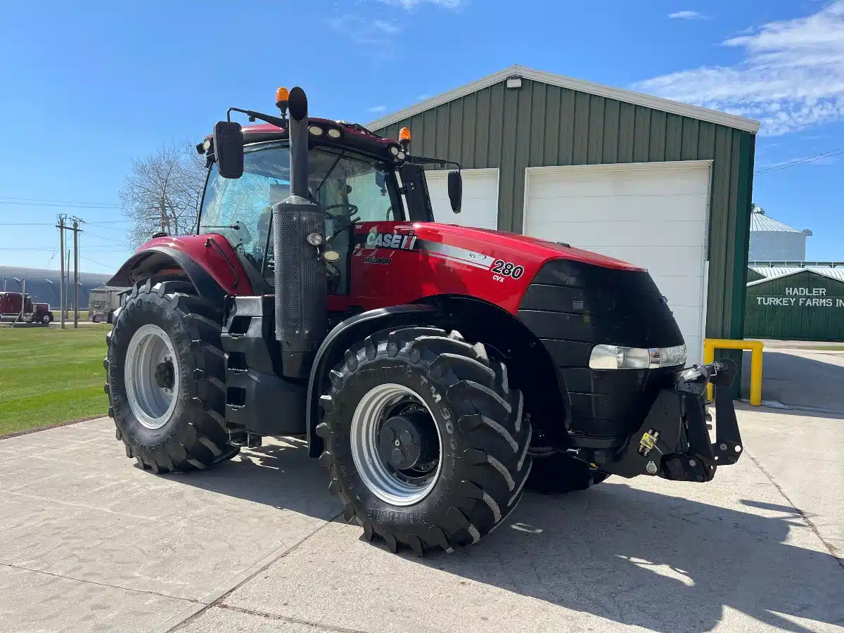 Gallery image 2 for 2015 Case IH MAGNUM 280 Tractor