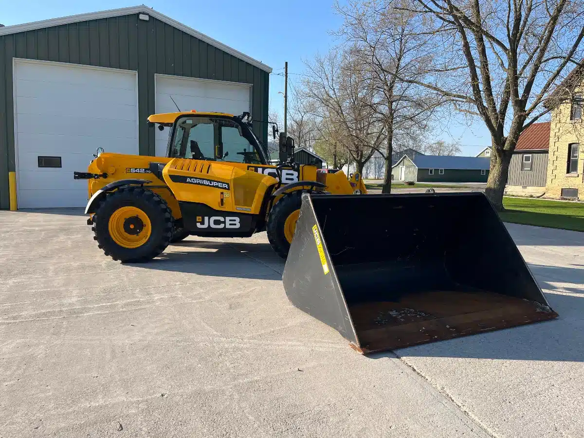 Gallery image 1 for 2023 JCB 542-70 TeleHandler