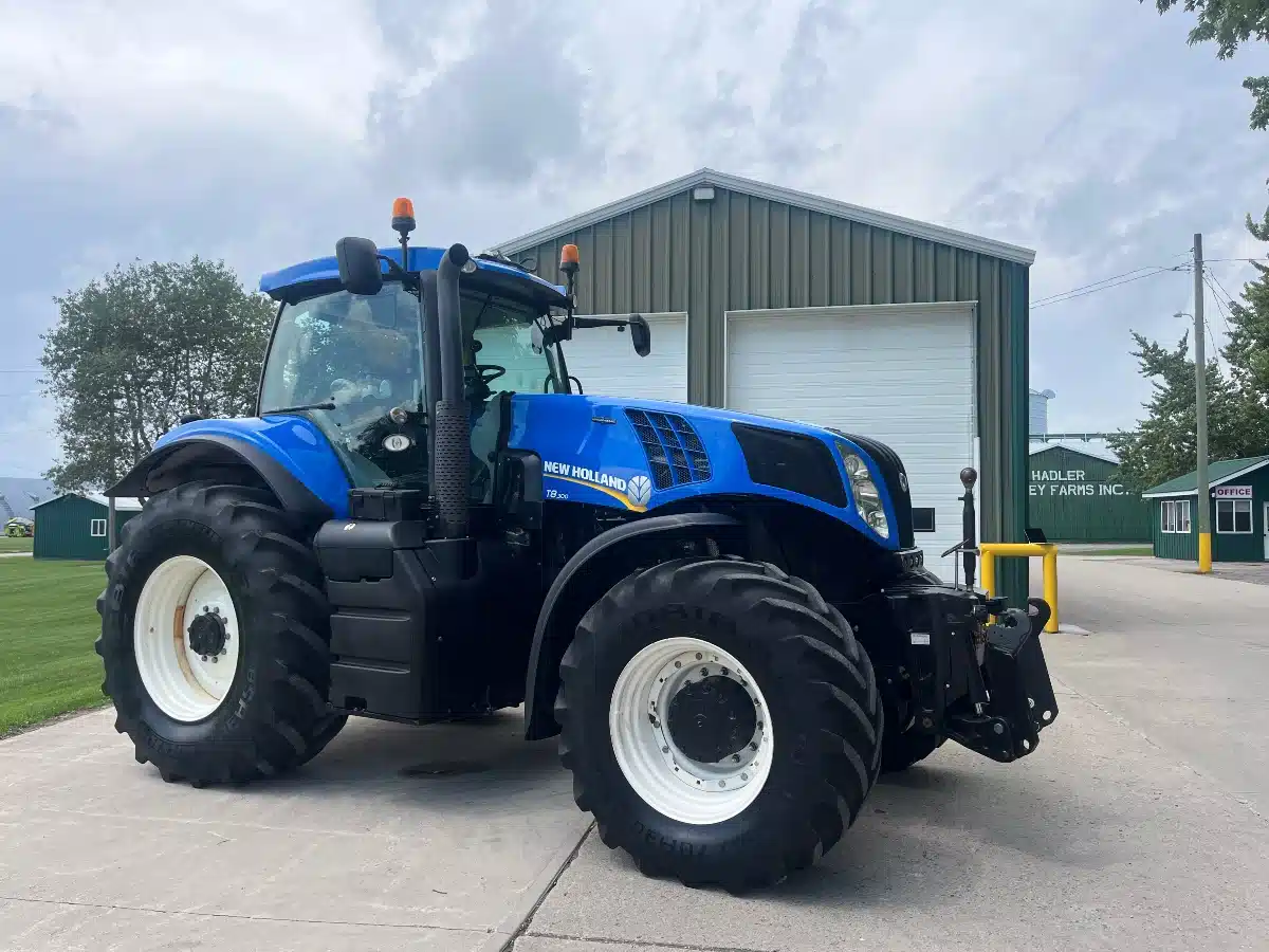 Gallery image 1 for 2014 New Holland T8.300 Tractor