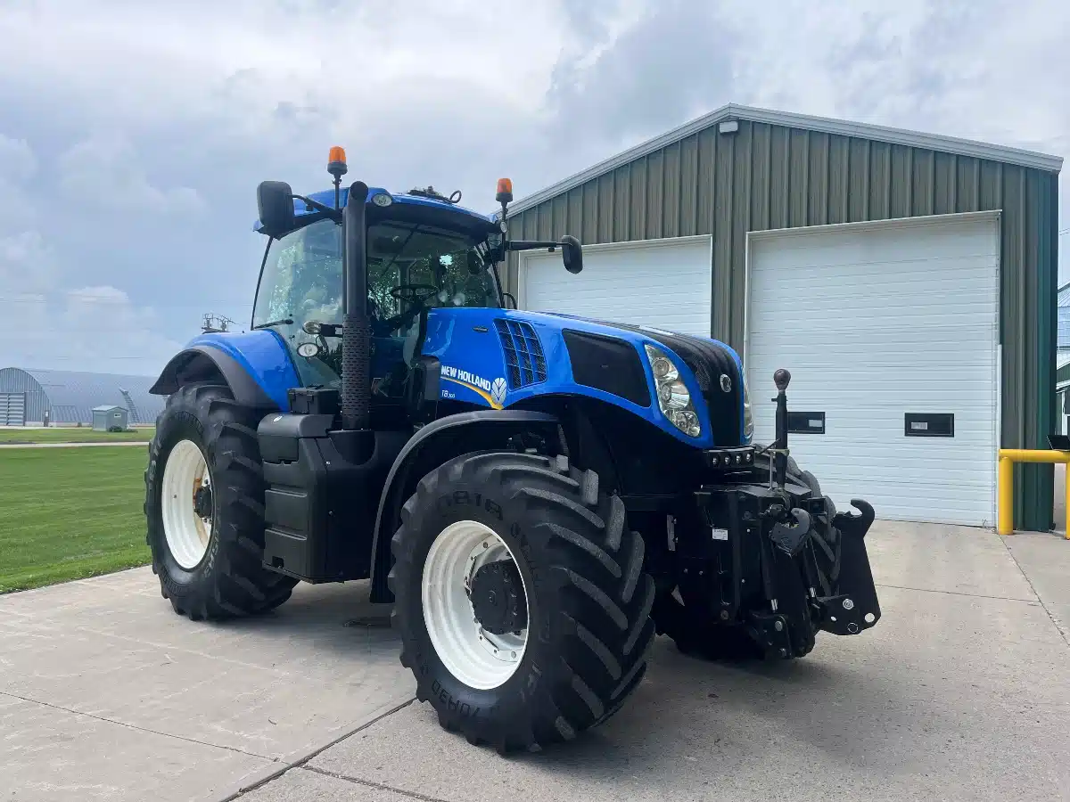 Gallery image 2 for 2014 New Holland T8.300 Tractor