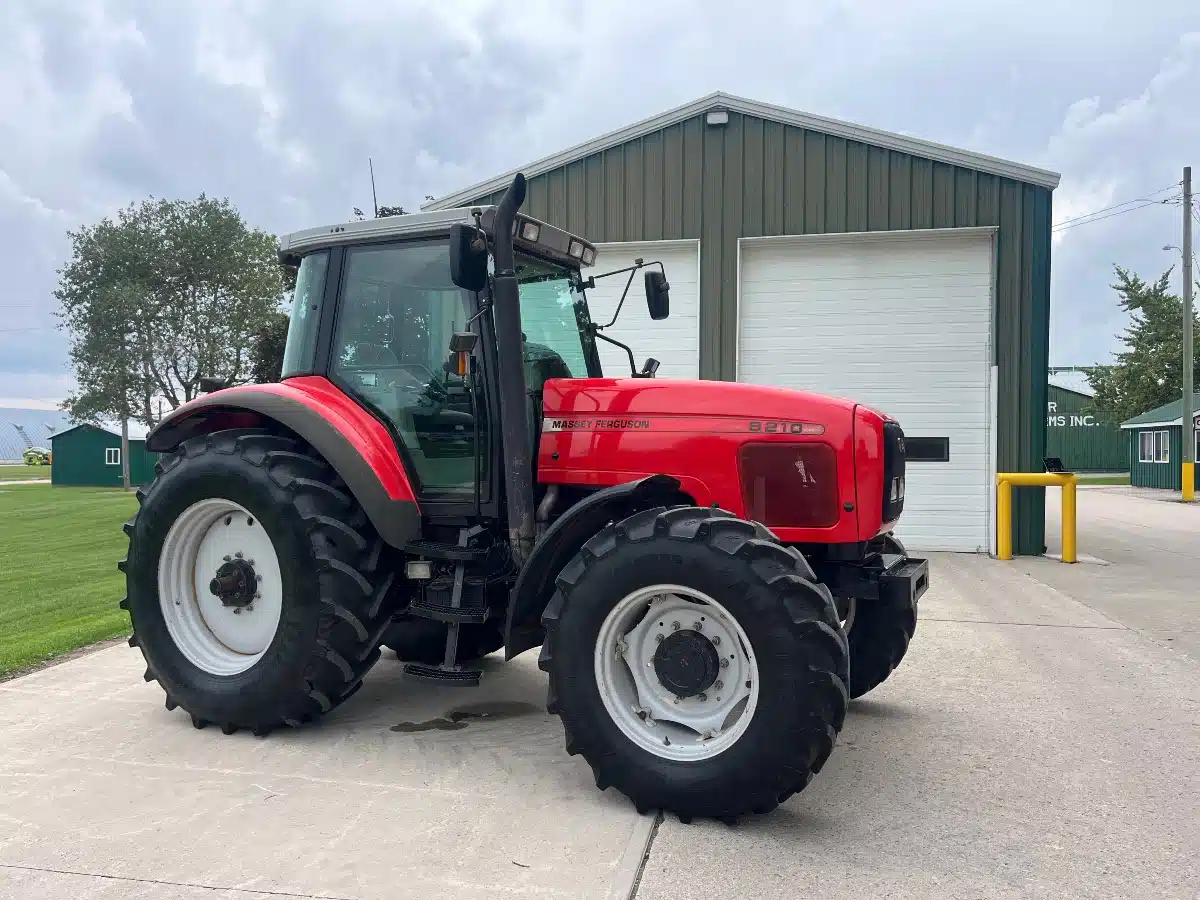 Gallery image 1 for 1999 Massey Ferguson 8210 Tractor
