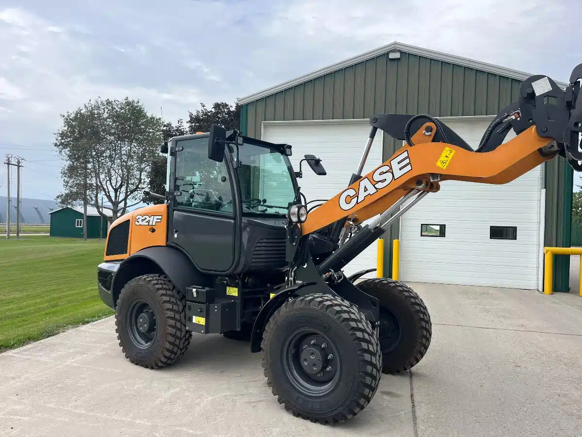 Gallery image 2 for 2024 Case 321F Wheel Loader
