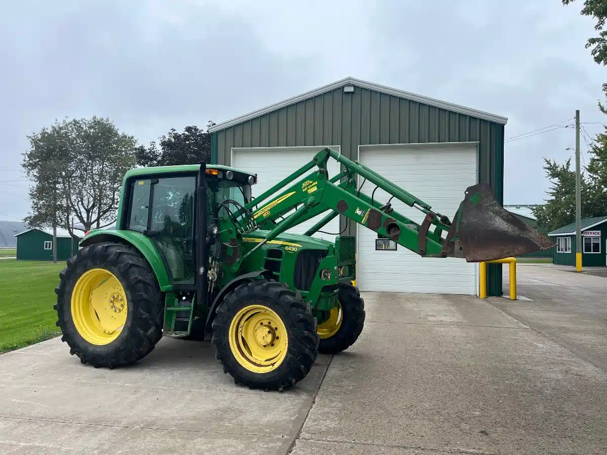 Photo de la Galerie 1 pour 2008 John Deere 6430 PREMIUM Tracteur