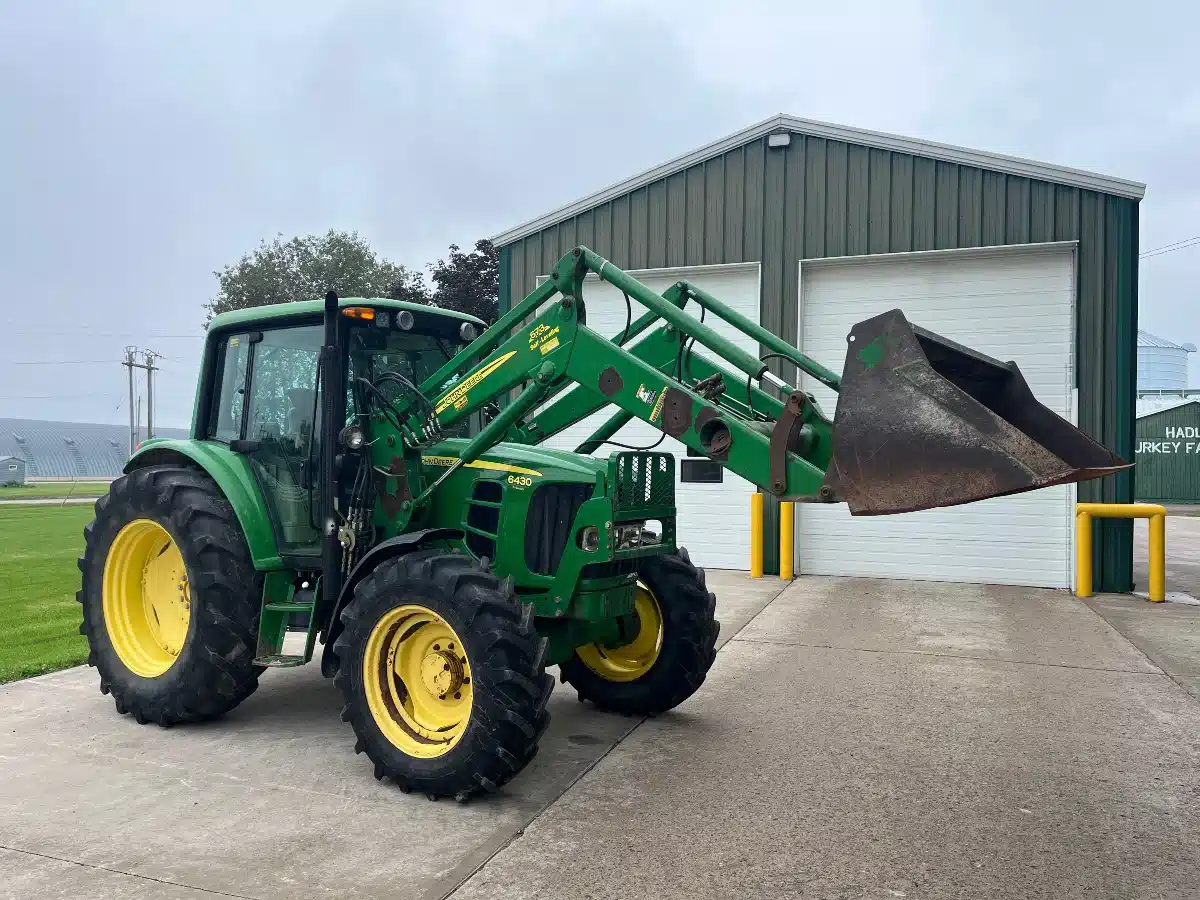 Photo de la Galerie 2 pour 2008 John Deere 6430 PREMIUM Tracteur
