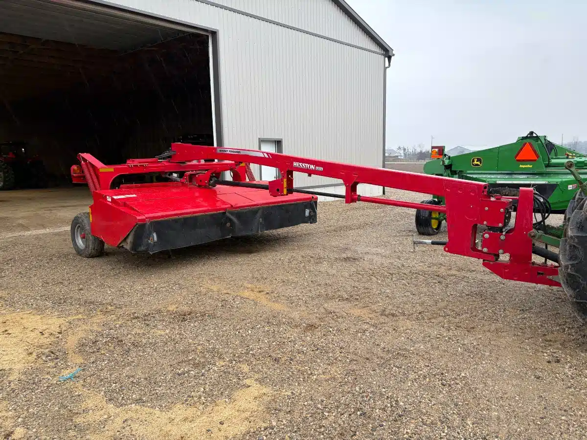 Photo de la Galerie 2 pour 2014 Massey Ferguson 1372 Faucheuse-conditionneuse à disques