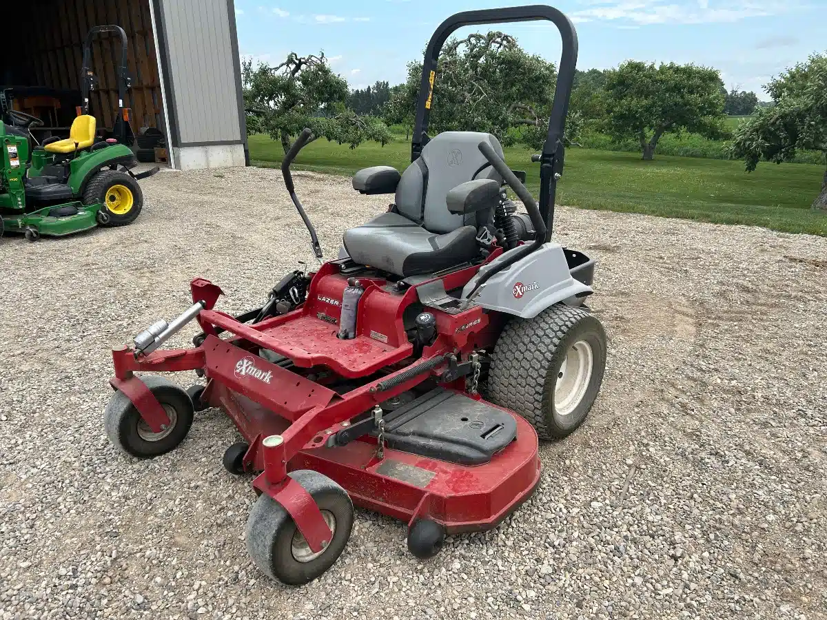 Gallery image 1 for Used Exmark LAZER Z Mower - Zero Turn