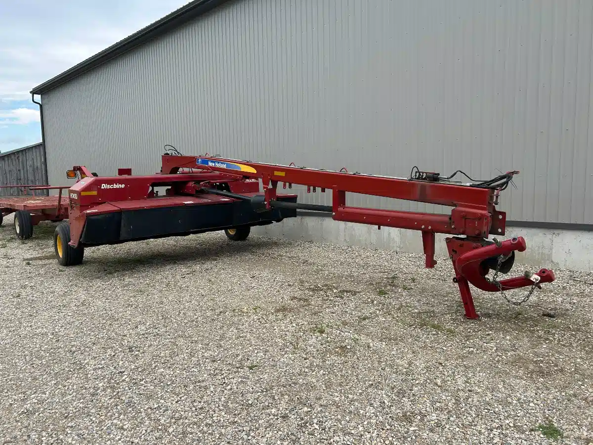 Gallery image 1 for Used 2013 New Holland H7450 Disc Mower Conditioner