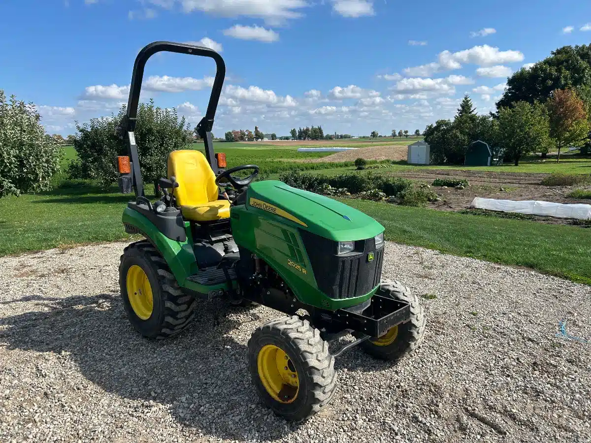 Gallery image 2 for Used 2018 John Deere 2025R Tractor
