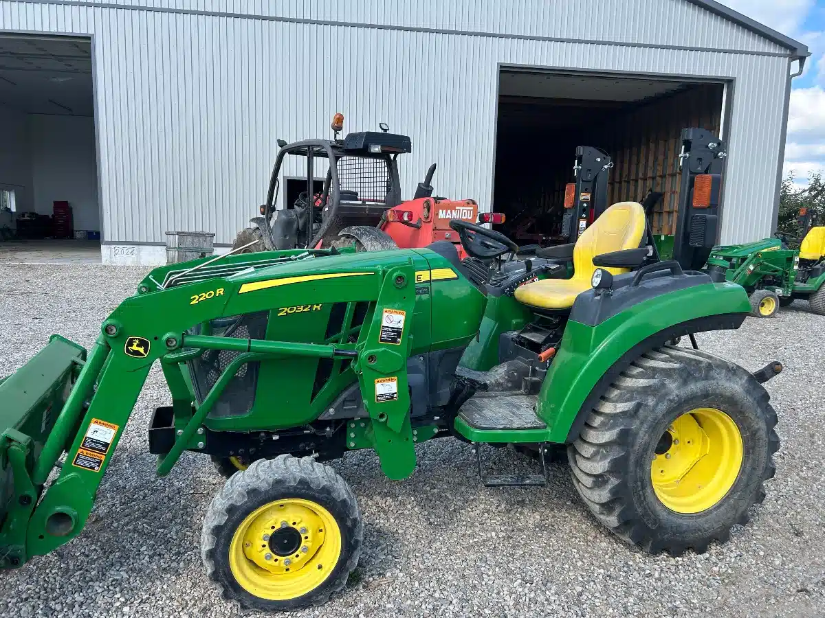 Gallery image 2 for Used 2017 John Deere 2032R Tractor