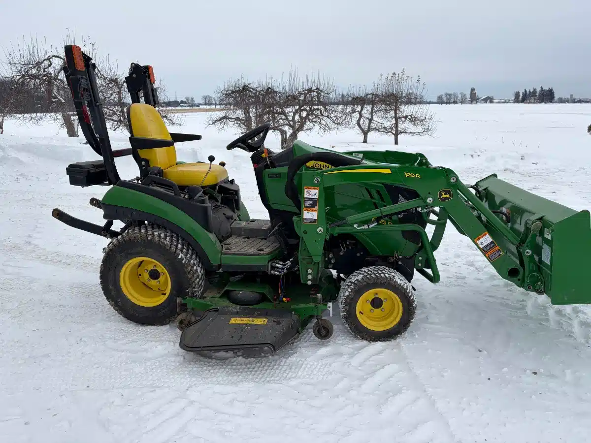 Gallery image 2 for 2013 John Deere 1025R Tractor