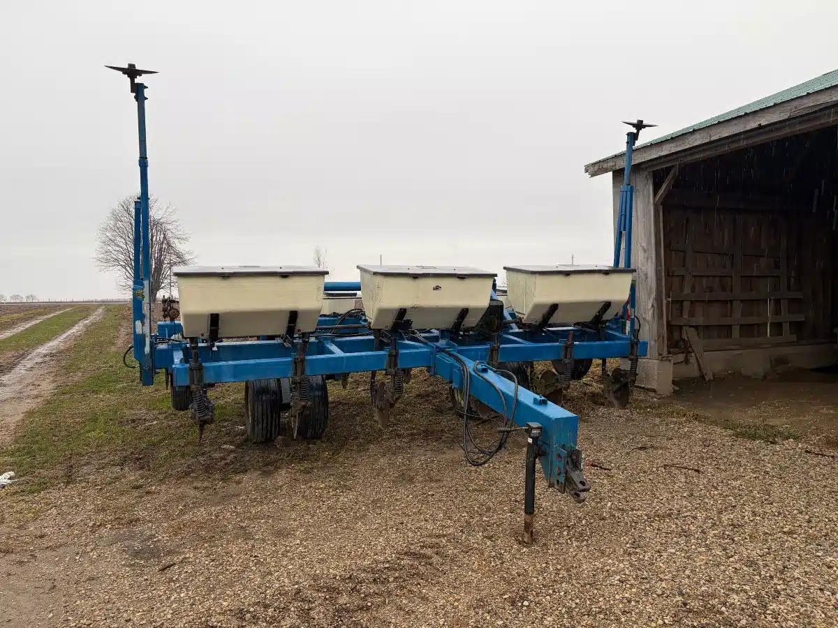Kinze 6 ROW Planter
