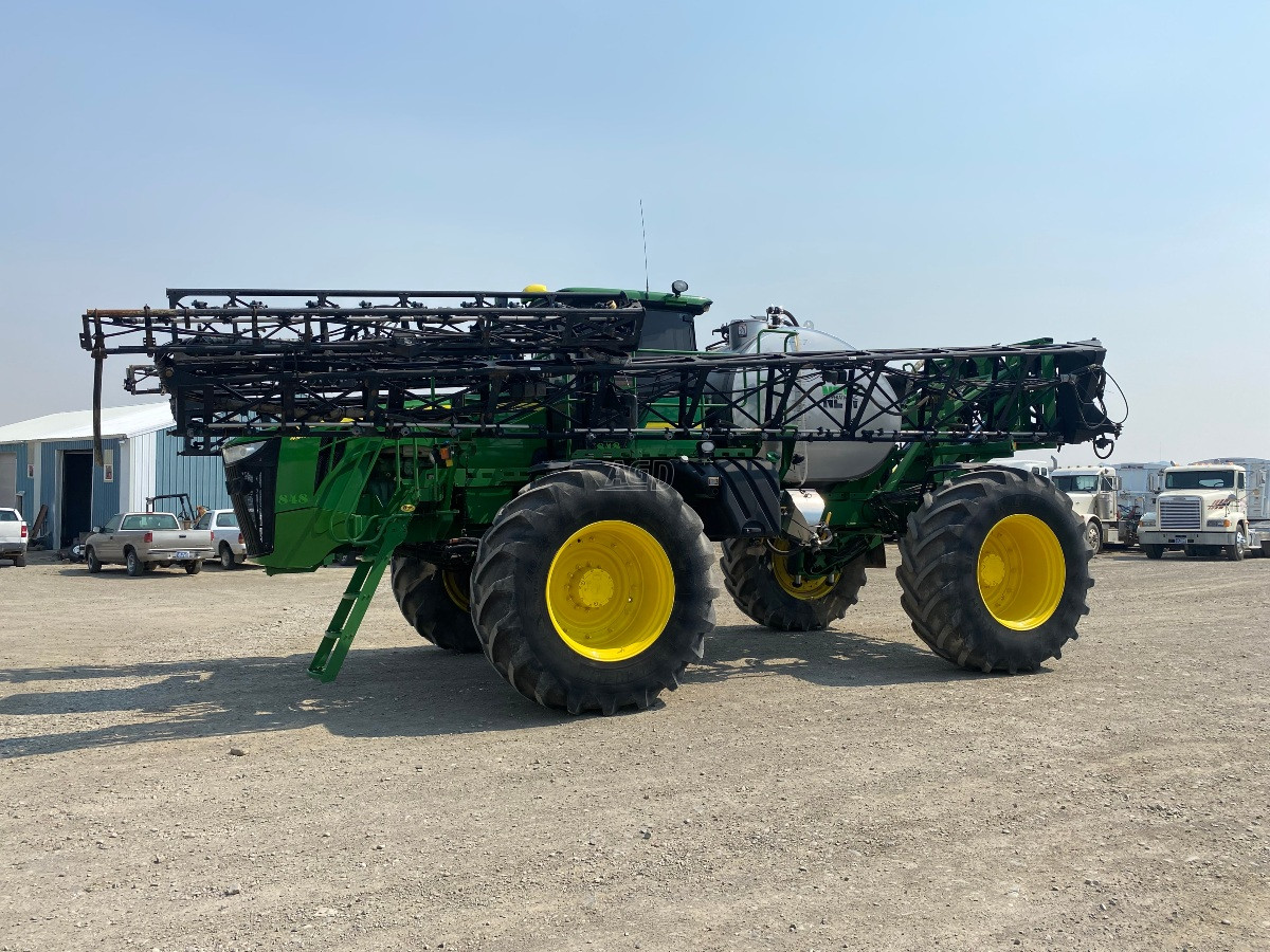 Gallery image 2 for Used 2012 John Deere 4940 Sprayer - Self Propelled
