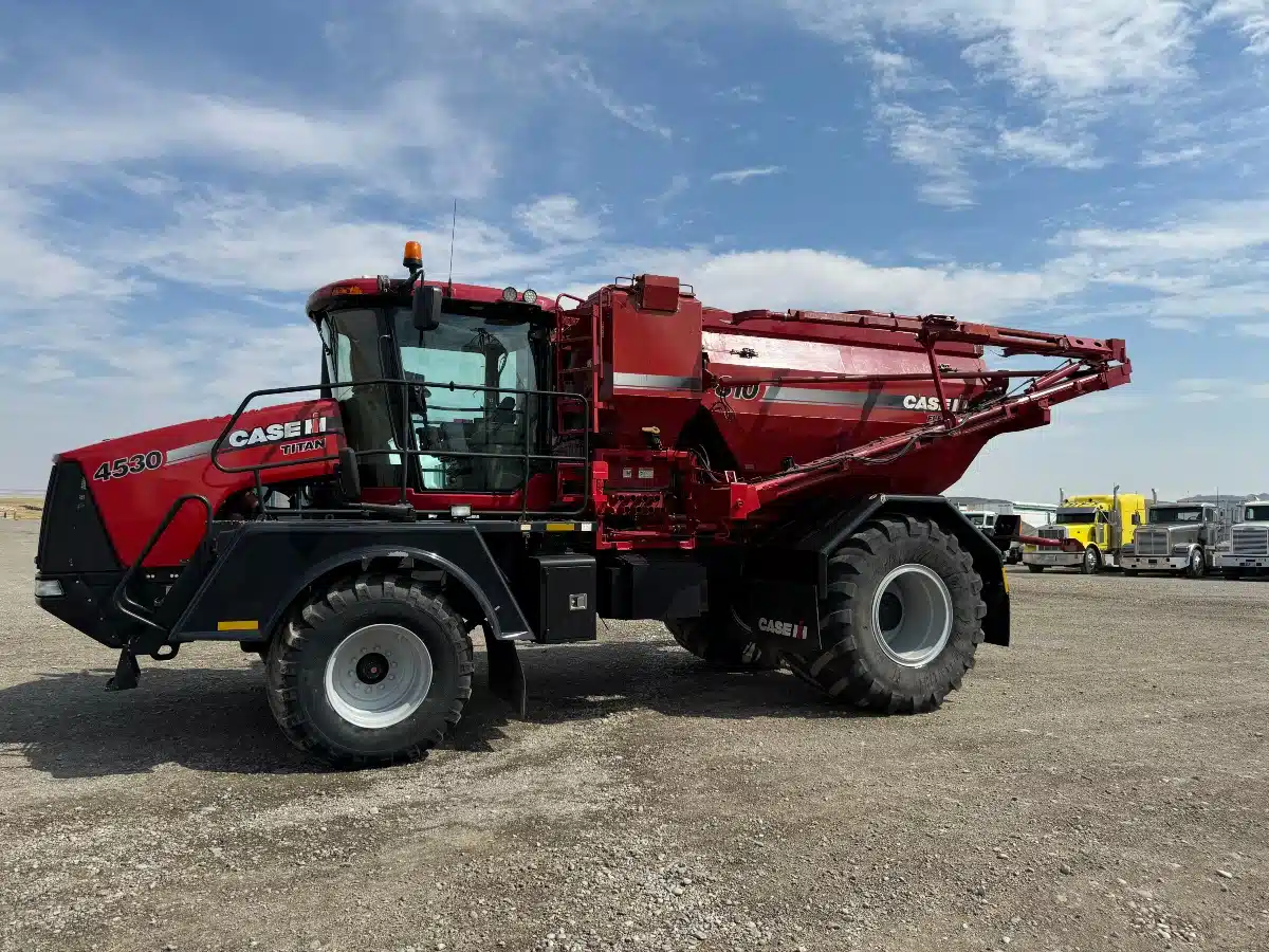 Gallery image 2 for Used 2014 Case IH TITAN 4530 Floater