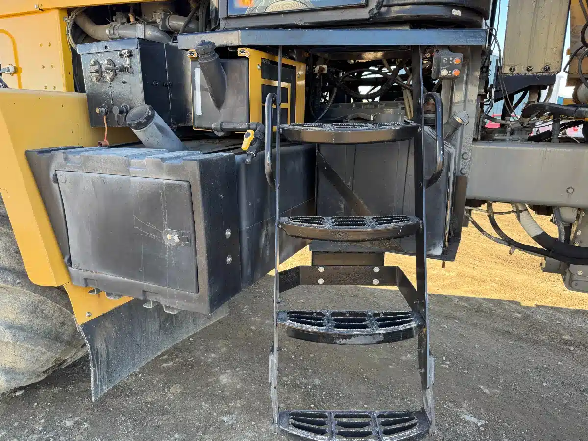 Gallery image 2 for Used 2015 TerraGator TG8400B Floater