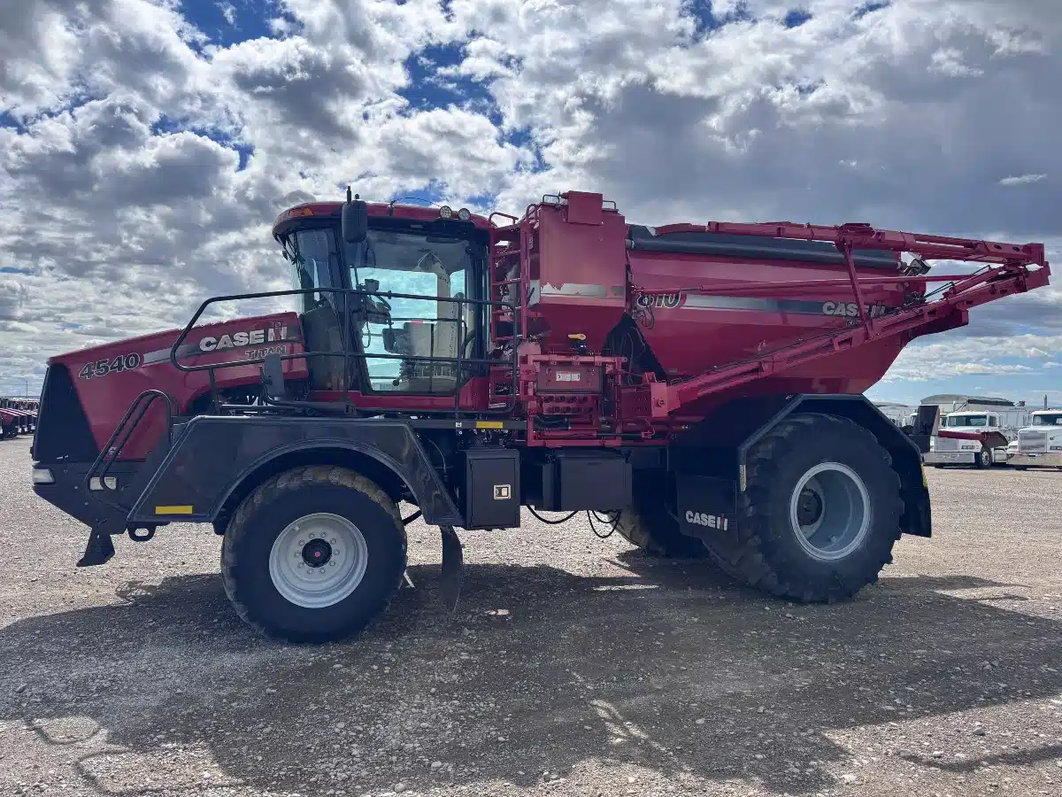 Gallery image 2 for 2016 Case IH TITAN 4540 Floater