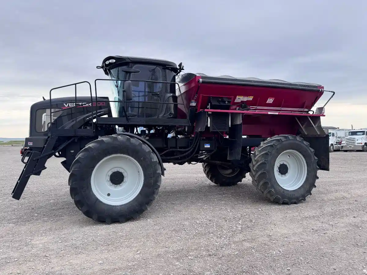 Gallery image 2 for 2014 RBR Enterprise Vector 300 Spreader - Fertilizer