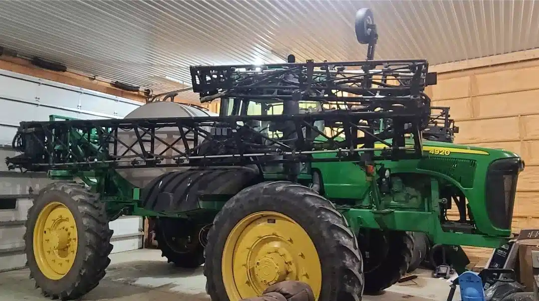 Gallery image 1 for Used John Deere 4920 Sprayer - Self Propelled