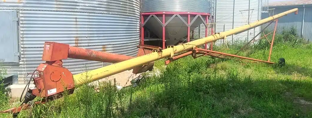 Gallery image 1 for Used Westfield MK 100-71 Grain Auger