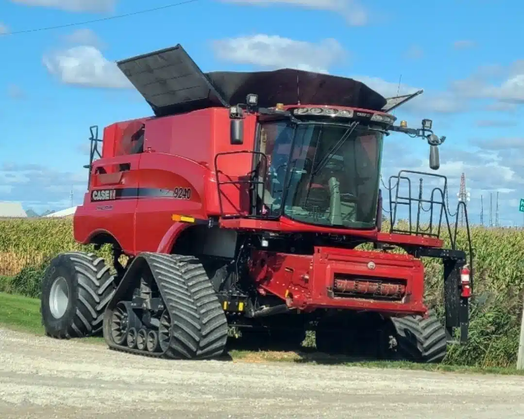 Gallery image 1 for 2015 Case IH 9240 Combine