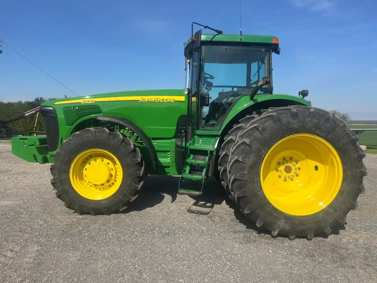 Gallery image 2 for Used 2003 John Deere 8320 Tractor