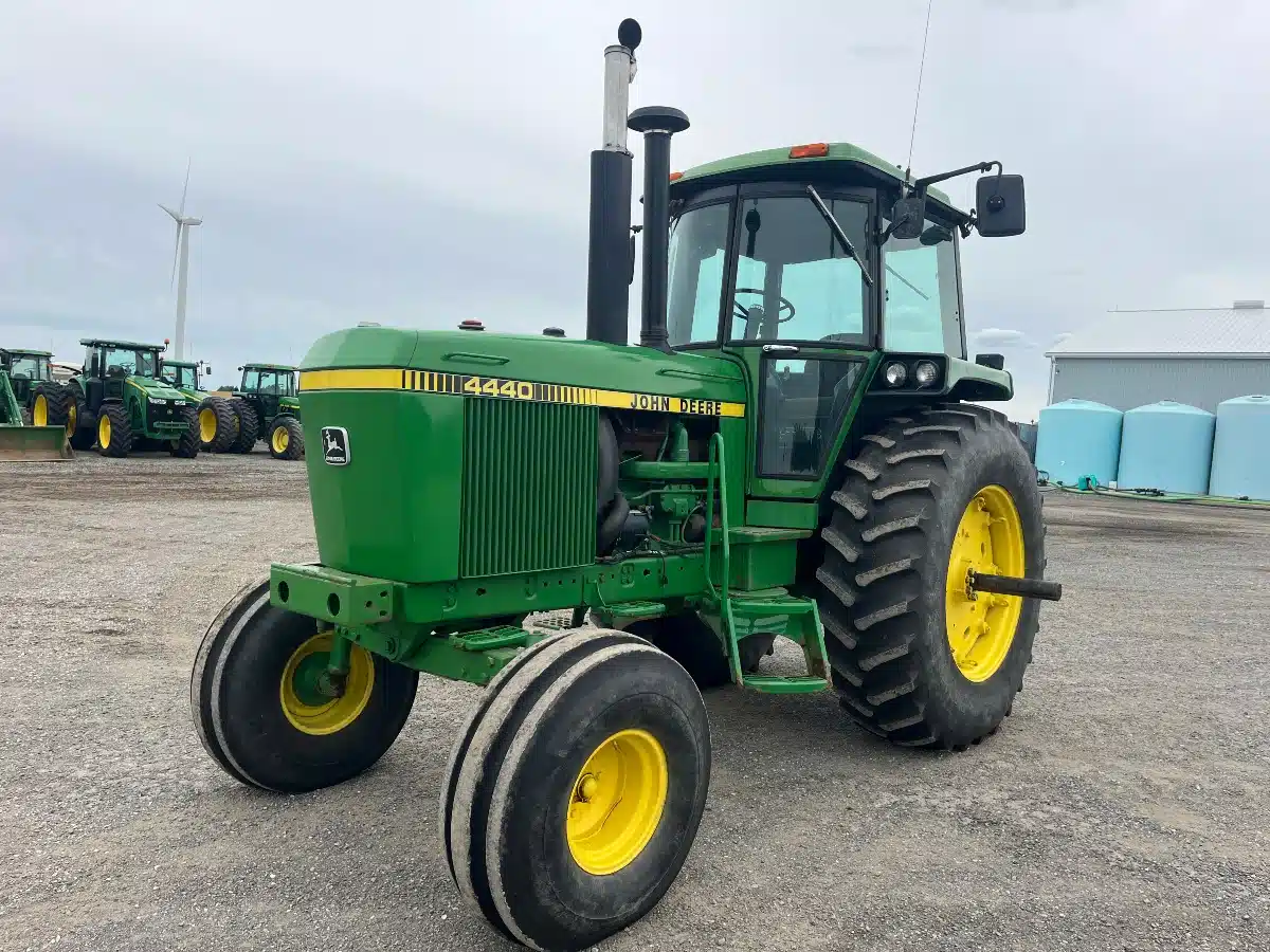 Gallery image 1 for Used 1981 John Deere 4440 Tractor
